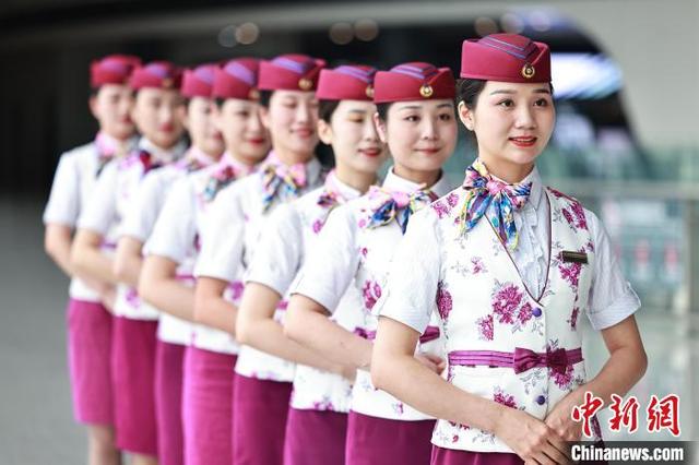 备战暑运 重庆客运段开展乘务员服务礼仪培训-Good Luck To You!