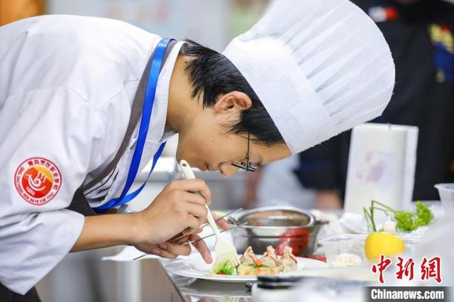 山东青岛：以“食”会友 中韩厨师同场竞技共促文化交流-Good Luck To You!